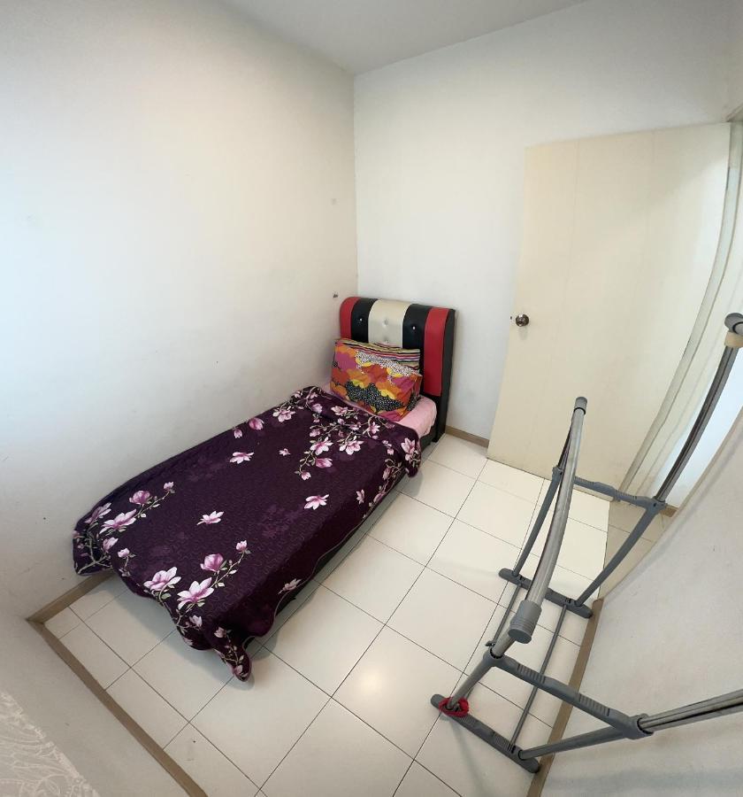 Vista Alam Roomstay Homestay Шах-Алам Екстер'єр фото