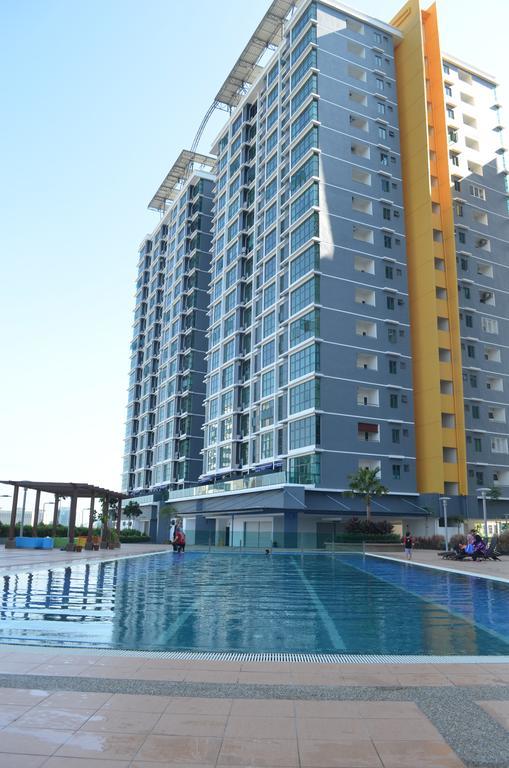 Vista Alam Roomstay Homestay Шах-Алам Екстер'єр фото