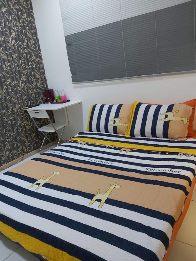 Vista Alam Roomstay Homestay Шах-Алам Екстер'єр фото